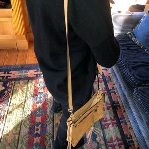 Cross body bag beige